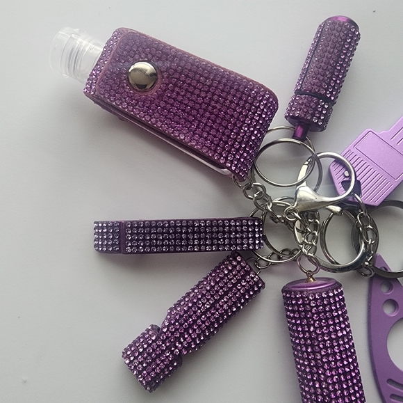 🔥7-PIECE WOMEN KEYCHAIN FOR TRAVELING🔥 - Picture 3 of 6